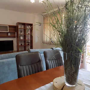 Apartment Borna, Vrbnik (Primorje-Gorski Kotar)