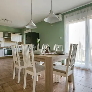 https://apartment-lisa-free-bikes.pula-hotels.org
